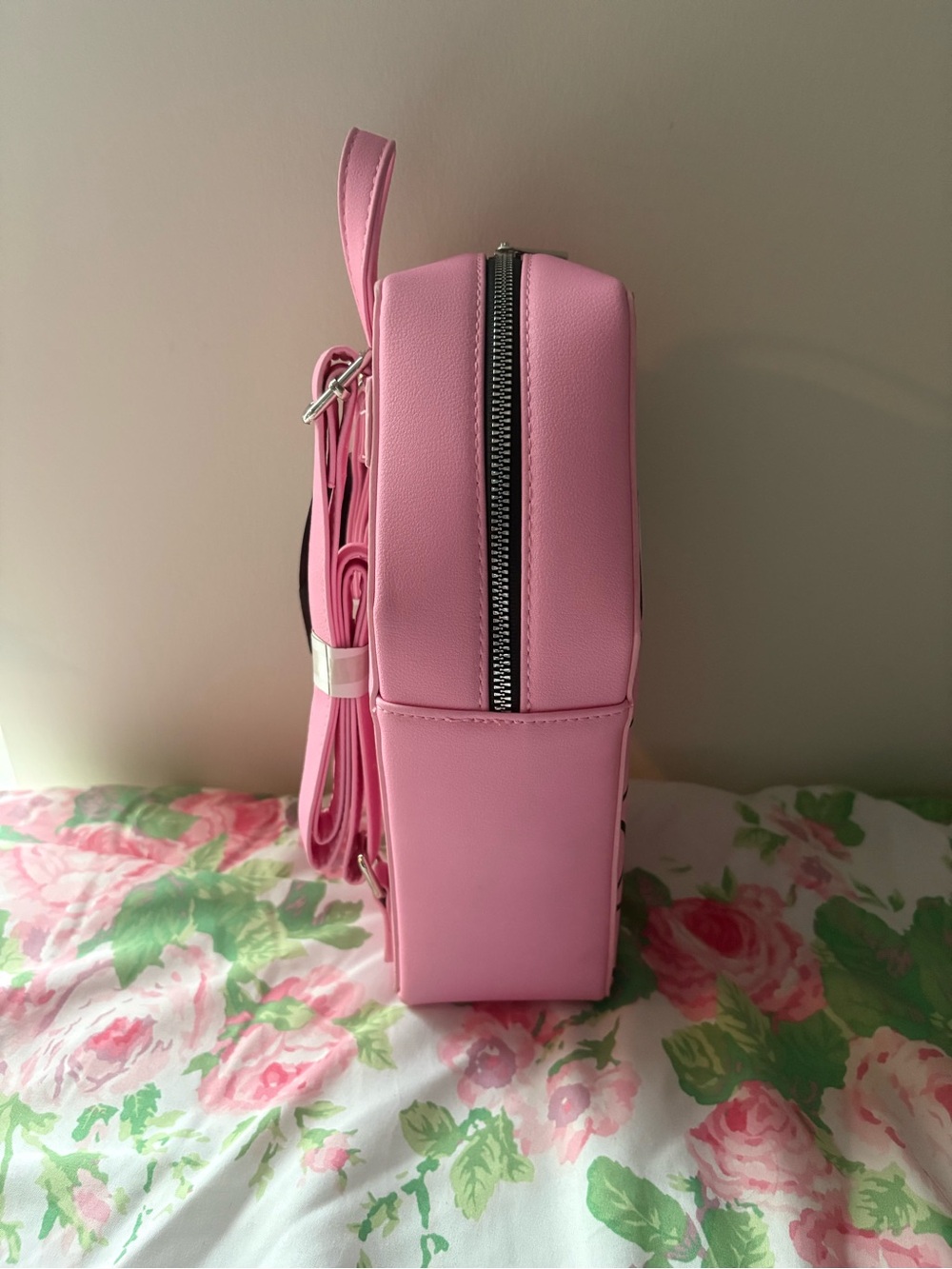 Monster High Draculaura Coffin Backpack - Picture 2 of 10